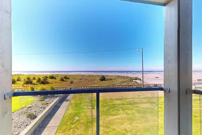 Image de Ocean Front: F5 - RAFRAÎCHISSEMENT: Seaside Vacation Homes, Inc Géré