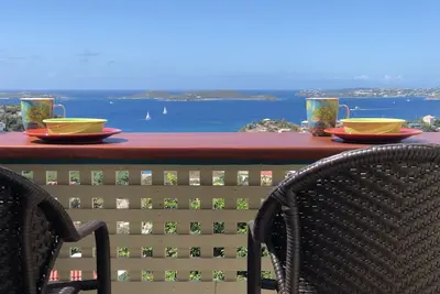 Image de Wow Sea & Sunset Views, Minutes de Np Plages / Ville, A / C, Designer Intérieur, Piscine