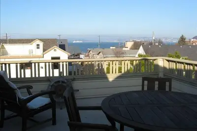 Image de Alki Beach-West Seattle - 3 chambres, 3 salles de bain