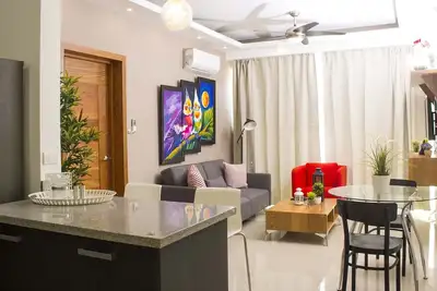 Image de Luxe à Bella Vista avec jacuzzi sur le toit! ! !