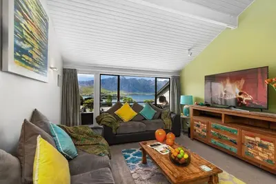 Image de Lake View Spacious Townhouse Quality Spa Alpine Walk To Town