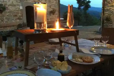 Image de Retraite paisible et confortable dans un cadre montagneux magnifique.