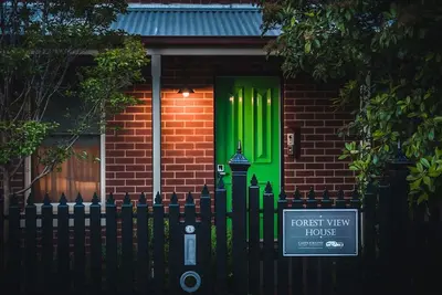 Image de Forest View Terrace 5 chambres. Famille. Les grands groupes