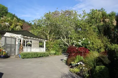 Image de Gisborne maison d'hôtes / chalet avec un cadre rural