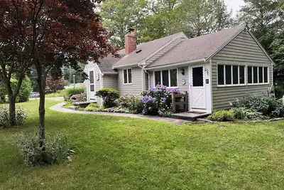 Image de Charmant Cape Cod Cottage-Breezy, lumineux et paisible