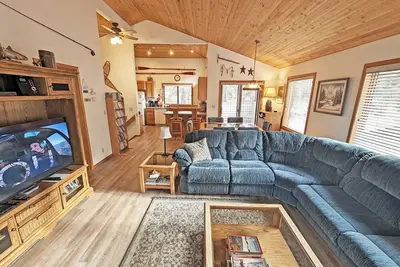Image de Coyote 7: Près du village, salon / salle à manger ouvert sur la cuisine, animaux acceptés