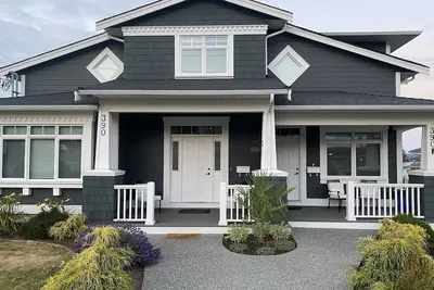 Image de Souffle à la vue du port de Nanaimo! De Sea Planes à Bc Ferries. . .