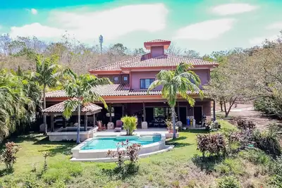 Image de Une belle villa Ă Reserva Conchal sur le terrain de golf Robert Trent Jones Jnr