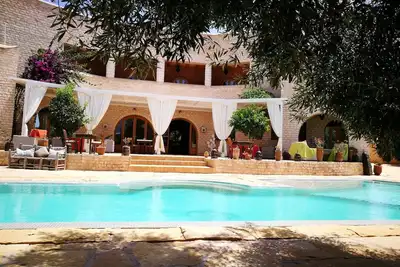 Image de Villa à louer piscine chauffée jardin