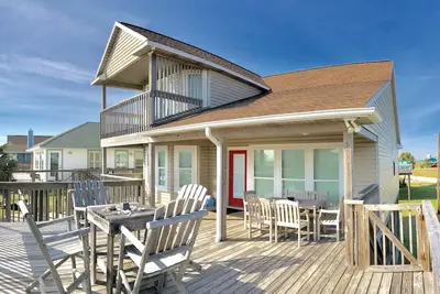Image de *Nouvelle Liste! * Luxurious Home - Secondes Ă la plage avec vue panoramique sur la plage