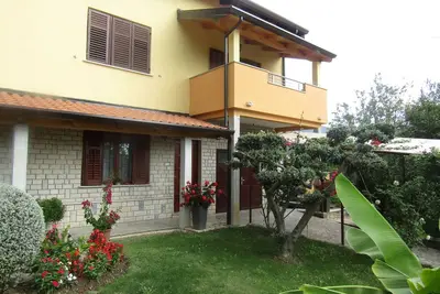 Image de L'Apartment Pino est situé dans une ville calme d'Istrie Roč.