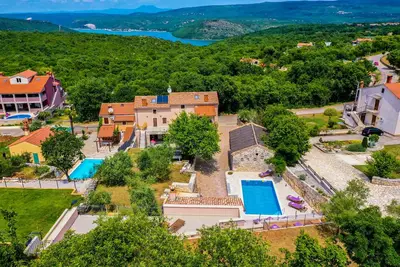Image de Villa De Luxe Sur Une PROPRIÉTÉ PRIVÉE Spacieuse