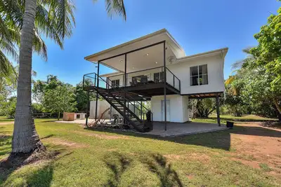 Image de Driftwood Beachfront Getaway, 8 personnes confortablement, entièrement climatisé