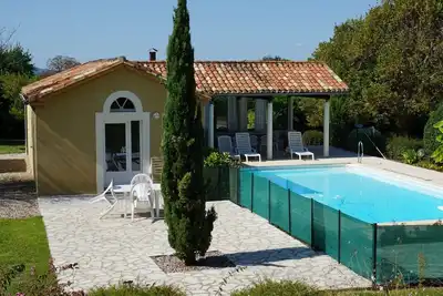 Image de La Bakénia, Gite \"Joini\" avec piscine et clim