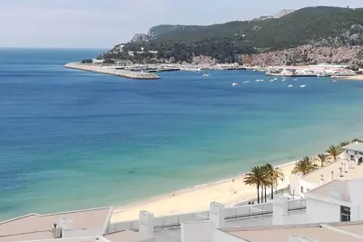 Image de Appartement avec terrasse vue sur la mer - 2 min de la plage