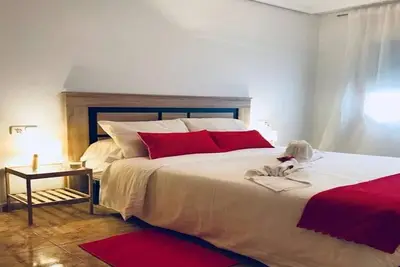 Image de Appartement 2 chambres au rez-de-chaussée avec piscine