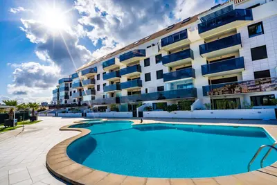 Image de Appartement impeccable de 2 chambres au rez-de-chaussée