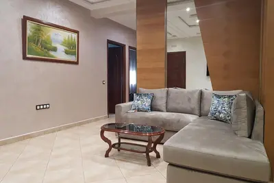 Image de Belle Appartement à Tétouan dans un boulevard bien animé.
