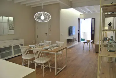 Image de Cream homes La Rambla 3rd Floor, Tourisme INTÉRIEUR Hébergement