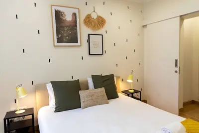 Image de Appartement confortable avec deux chambres, bien équipé, proche du centre de Lisbonne dans le quartier traditionnel d'Alfama.