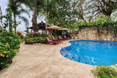 Image de Villa de luxe avec vue imprenable sur la mer et accès direct à la plage de Mullins