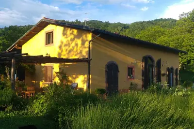 Image de Casa della Nonna – Maison de campagne avec piscine naturelle en Toscane