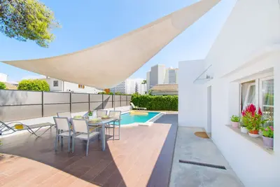 Image de Villa Nico Maison pour 6 avec piscine à seulement 500 mètres de la plage Alcudia