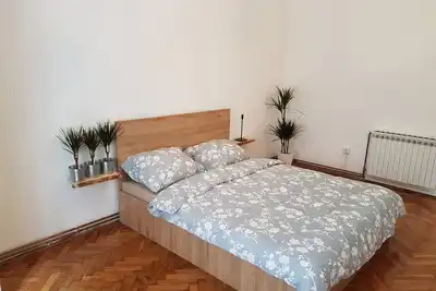 Image de Nouveau 4br, 130m2 rez-de-chaussée, super central, calme