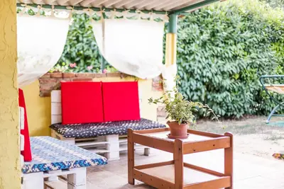 Image de Maison en Toscane, entouré de verdure