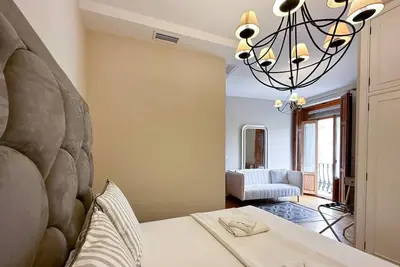 Image de Torres de Serranos, 2 chambres, 4 P+balcon à Ciutat Vella, dans la vieille ville