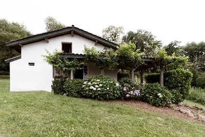 Image de Beau gîte rural dans un endroit magnifique.