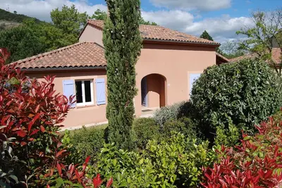 Image de élégante villa pour 8 personnes parc Domaine Les Rives des l'Ardèche.