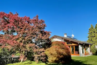 Image de Belle vue sur le lac, grand jardin privé et parking gratuit!