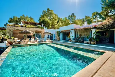 Image de Finca rénovée, piscine, terrasse et jardin, vue mer et coucher de soleil
