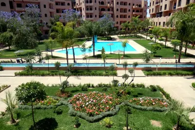 Superb appart Piscine Jardin somptueux. Un enfant de moins de 12 ans gratuit