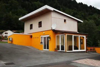 Image de Gîte individuel \"Chez Jean-Yves\" avec véranda et garage