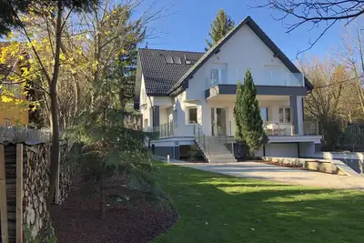 Image de Bel appartement neuf avec jardin à Budapest, à 11 km du centre-ville