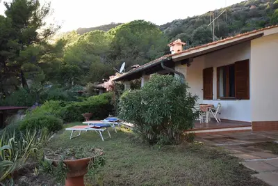 Image de Villetta Palombaia avec vue sur la mer, tarifs réduits pour le ferry