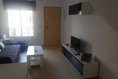 Image de Maison rose avec piscine et wifi
