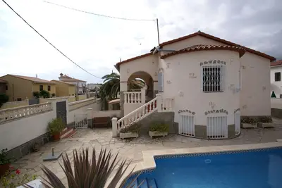 Image de Élégant appartement de 120 m² dans une belle villa i. Centre, piscine, climatisation, grill