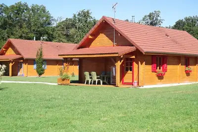 Image de Gîtes de 75m², 6 couchages avec piscine (Jura) - Coccinelle