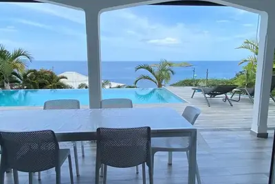 Image de Sunset Palm – Villa créole avec piscine et vue sur la Réserve Cousteau