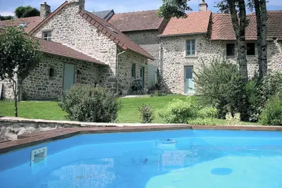 Image de Maison d'hôtes avec piscine, 3 ou 4 chambres, capacité 6 ou 8 pers maximum