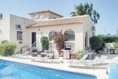 Image de Villa familiale tout confort avec piscine privée chauffée pour 8 personnes