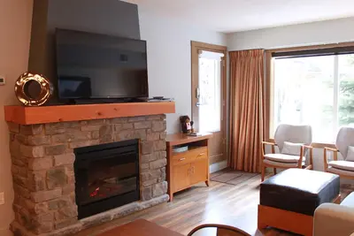 Image de -Blissful 2 Chambres Dans Le Belle Corridor Bow Valley! !