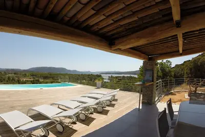 Image de Magnifique villa avec spectaculaire vue mer panoramique et piscine privée