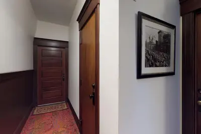 Image de Théâtre de Tacoma Dist. Condos haut de gamme, spéciaux mensuels et hebdomadaires