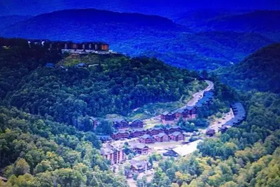 Image de 2 Bd-3 Ba-Sleeps 8_Pets_MOUNTAIN Top GATLINBURG_ Christmas! ! !