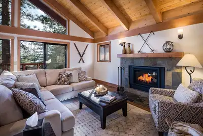 Image de Maison d'artisan luxueuse nouvellement rénovée - 10 personnes dans le confort!