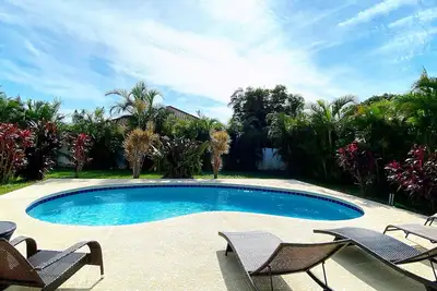 Image de Sunshine Retreat avec piscine chauffée! ! Minutes de belles plages du Golfe et Img